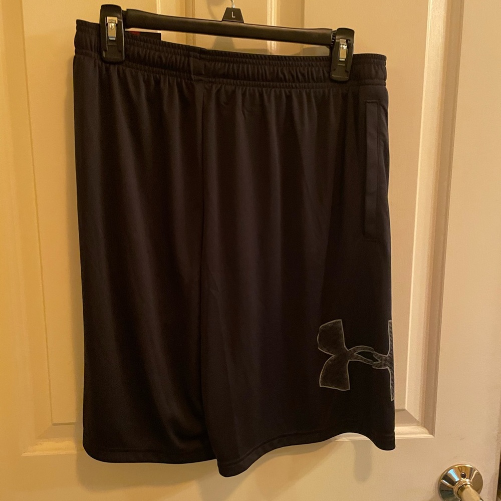 NWT Under Armour Shorts - Medium Loose - Gray